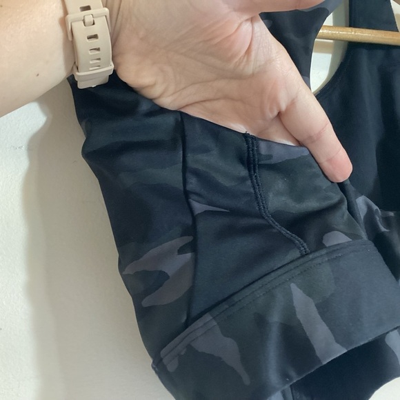 Athleta Ultimate Black Camo Sports Bra Plus Size 1X D DD Cups - Picture 7 of 11